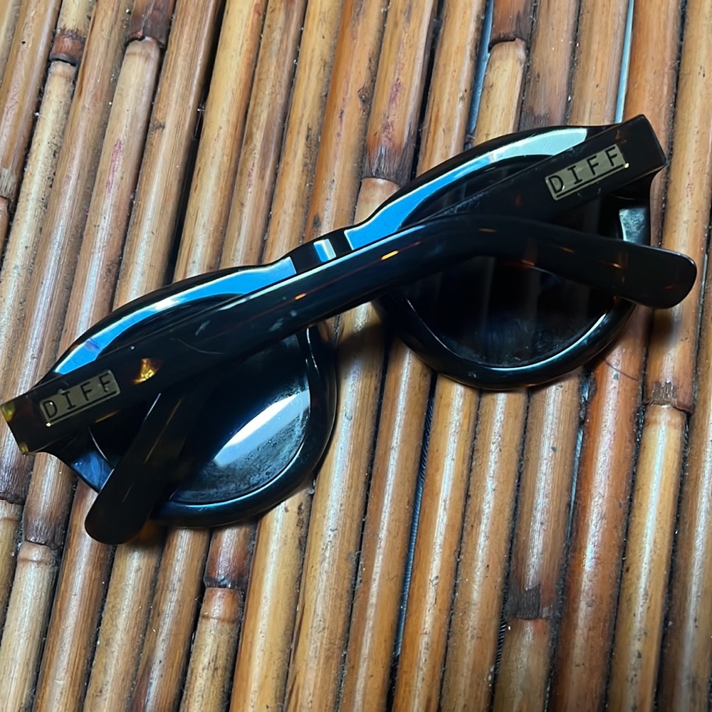 Diff Sunglasses - image 2